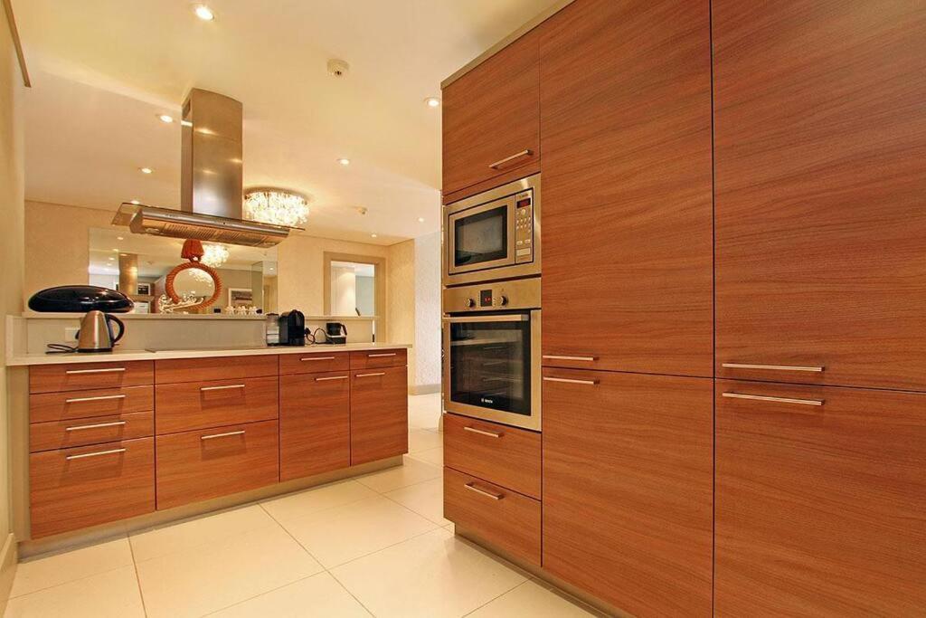 Luxury Villa In V&A Waterfront เคปทาวน์ ภายนอก รูปภาพ